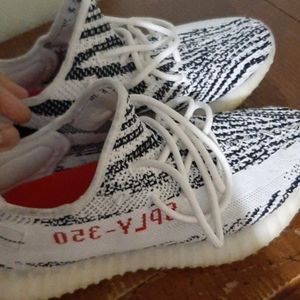 adidas Yeezy Boost 350 V2 Zebra